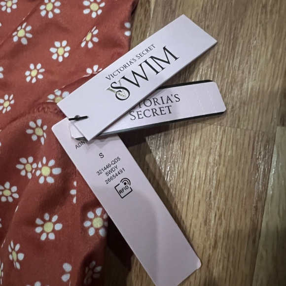 Victoria's Secret Plunge One-Piece Swimsuit - Picture 5 of 5